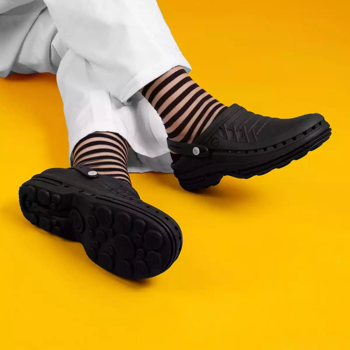  CLOG Schuhe mit Riemen